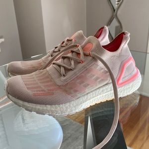 Women’s ULTRABOOST Summer.Rdy Size 6